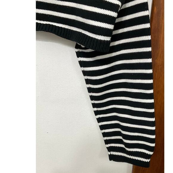 Olivaceous Black/White Crop Striped Long Sleeve Turtleneck Sweater Size Large - Picture 4 of 6